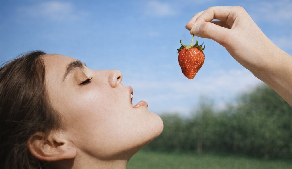 Все эрогенные зоны женщины: Путеводитель от нежных прикосновений до яркого оргазма