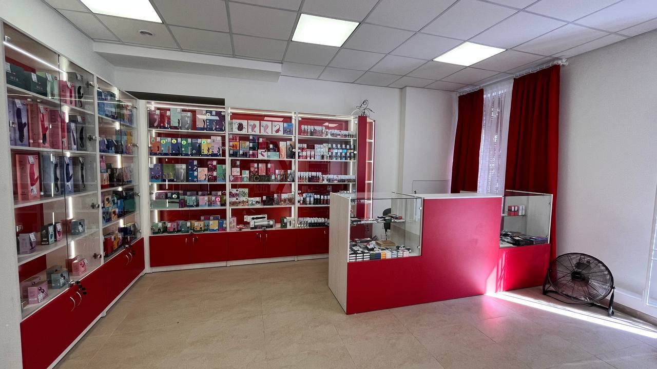 Жалаңаш, бұлшықетті қыздардың порносын қараңыз Транс есектің суреті