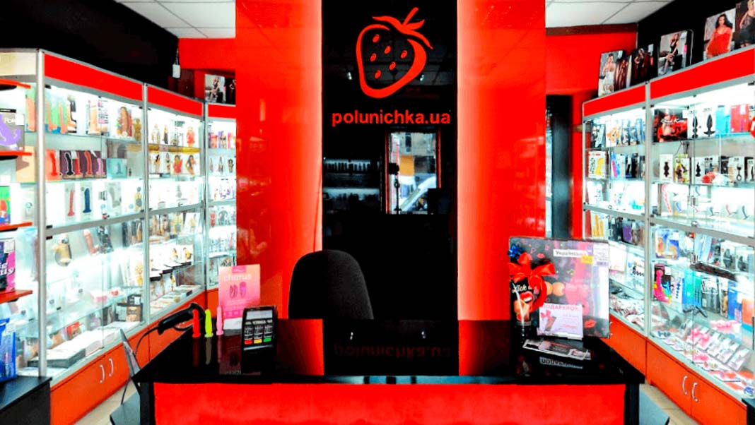 Интернеттегі порнофургон Райан Коннермен порно